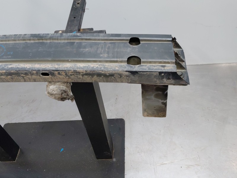 Recambio de refuerzo paragolpes delantero para opel mokka x selective referencia OEM IAM 42514348  