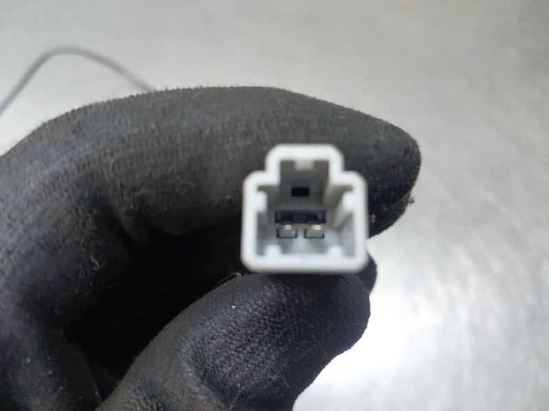 Recambio de enganche del cinturon delantero izq para ford ka (ru8) 1.2 referencia OEM IAM 1751160  