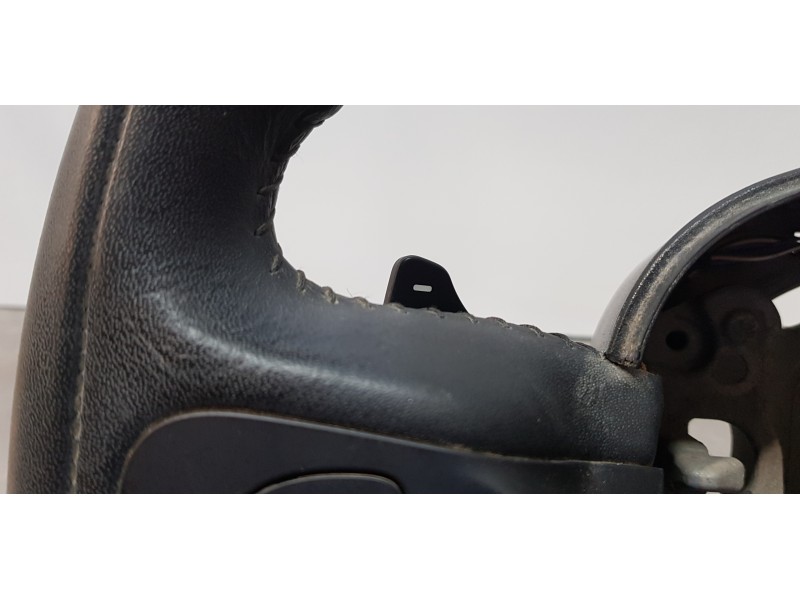 Recambio de volante para fiat 500 l (330) lounge referencia OEM IAM 6204725   Recambio de volante para fiat 500 l (330) lounge referencia OEM IAM 6204725