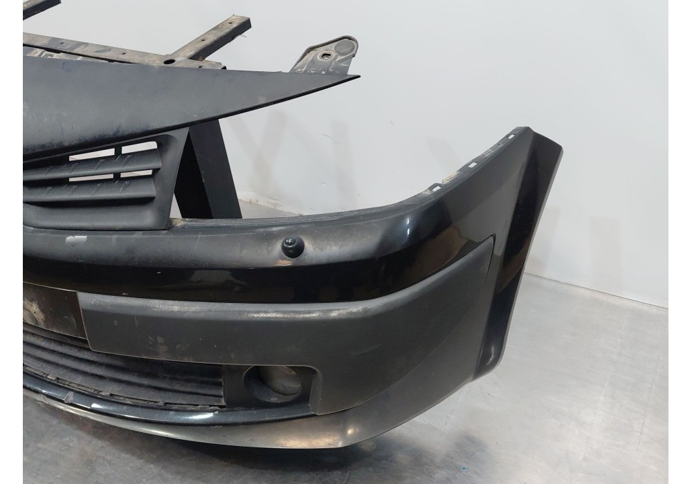 Recambio de paragolpes delantero para renault megane ii coupé-cabriolet (em0/1_) 1.9 dci referencia OEM IAM 7701476892  