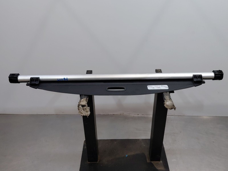 Recambio de bandeja trasera para kia carens iv 1.7 crdi referencia OEM IAM 85910A4000WK  