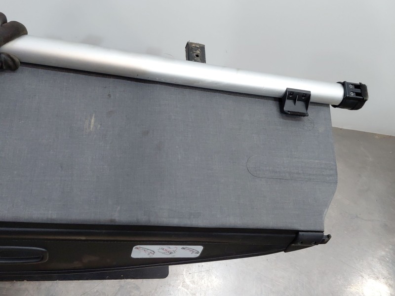 Recambio de bandeja trasera para kia carens iv 1.7 crdi referencia OEM IAM 85910A4000WK  