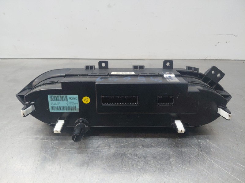 Recambio de mando climatizador para kia carens iv 1.7 crdi referencia OEM IAM 97250A4200CA  