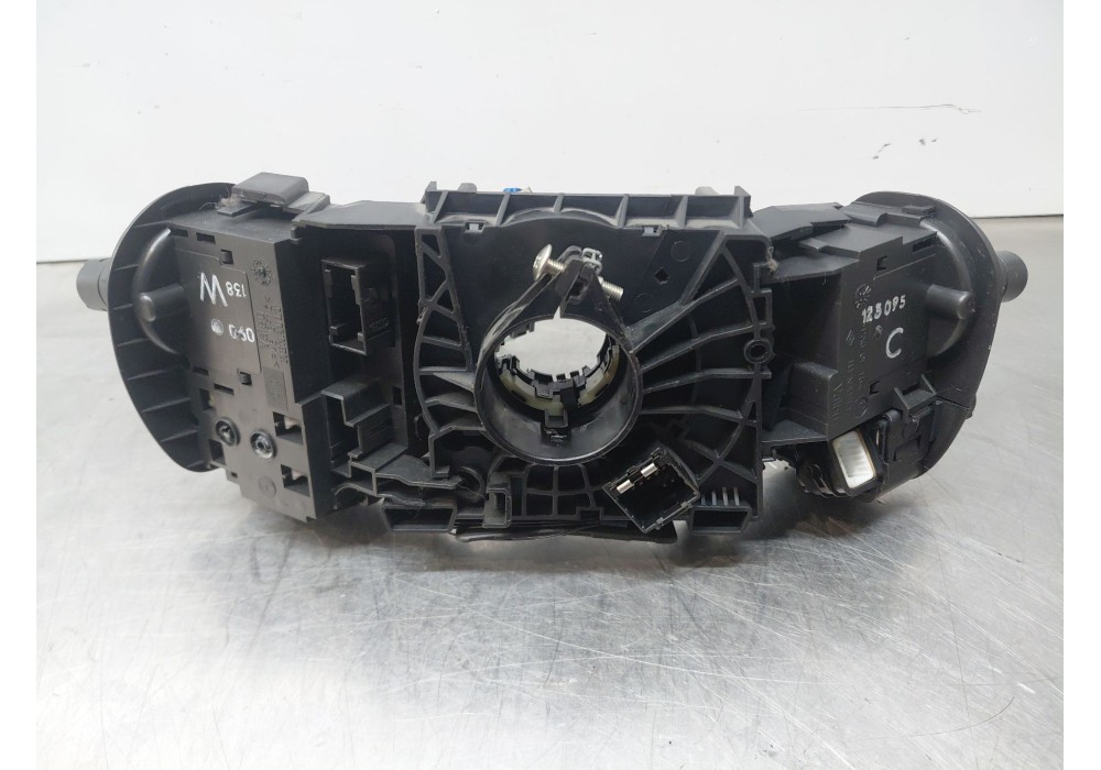 Recambio de mando multifuncion para renault scénic ii (jm0/1_) 1.5 dci (jm1e, jm16) referencia OEM IAM 7701060399  