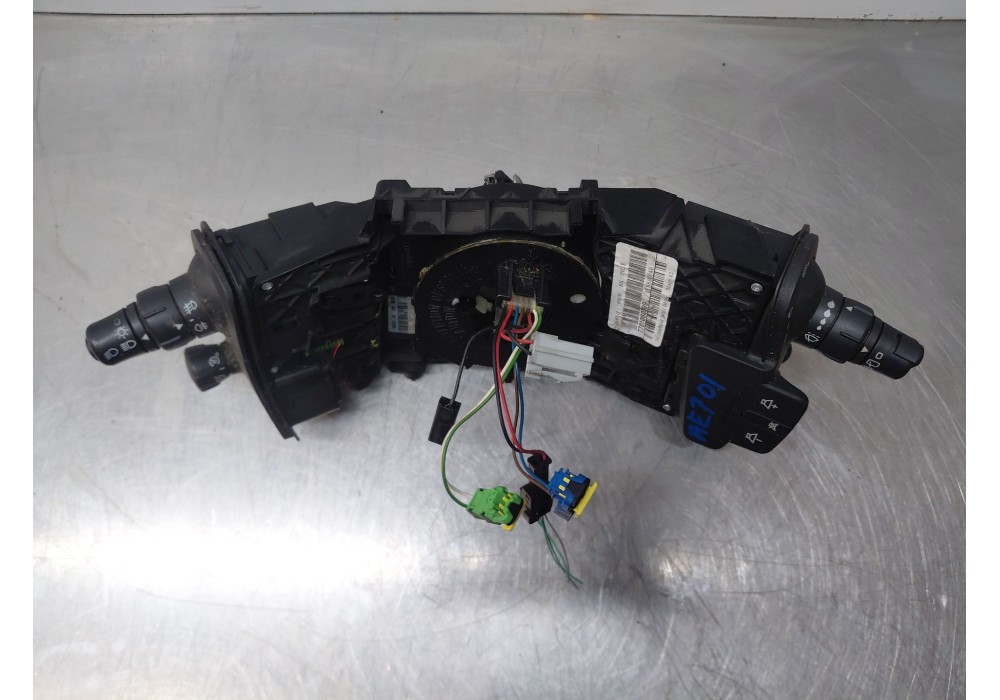 Recambio de mando multifuncion para renault scénic ii (jm0/1_) 1.5 dci (jm1e, jm16) referencia OEM IAM 7701060399  