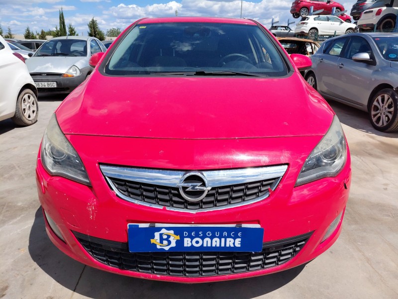 opel astra j (p10) del año 2011