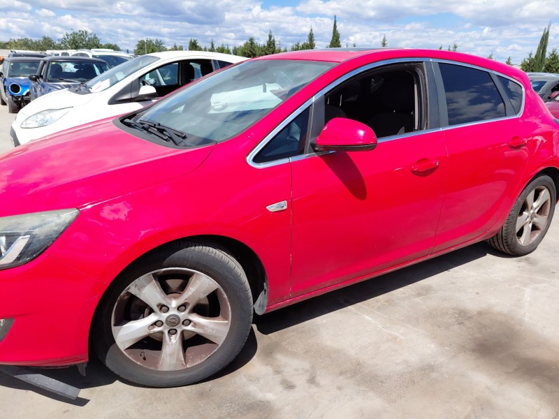 opel astra j (p10) del año 2011