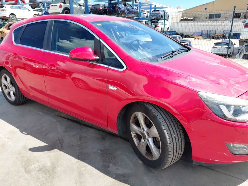 opel astra j (p10) del año 2011