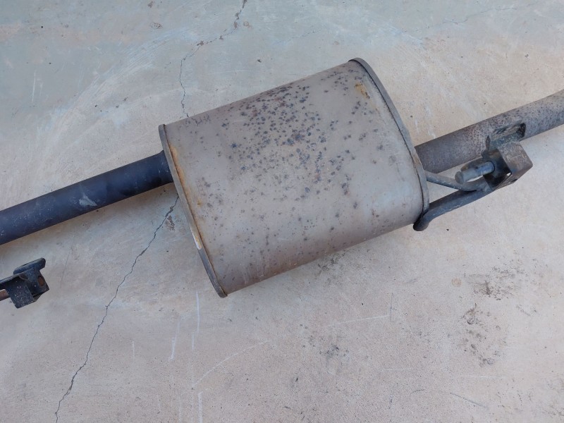 Recambio de silenciador trasero para nissan navara pick-up (np300) 4x4 referencia OEM IAM 201004JA1A  