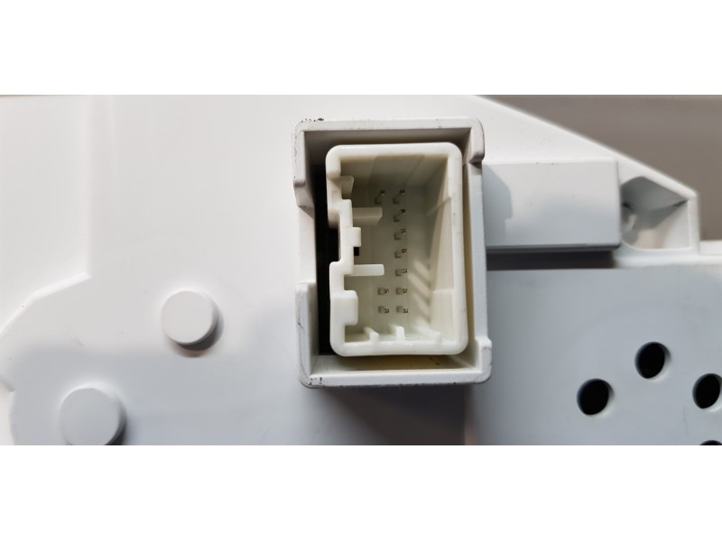 Recambio de cuadro instrumentos para volvo v40 basis referencia OEM IAM 31412873  