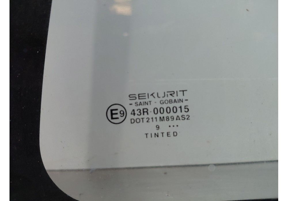Recambio de luna custodia trasera derecha para nissan terrano ii (r20) 2.7 tdi 4wd referencia OEM IAM   
