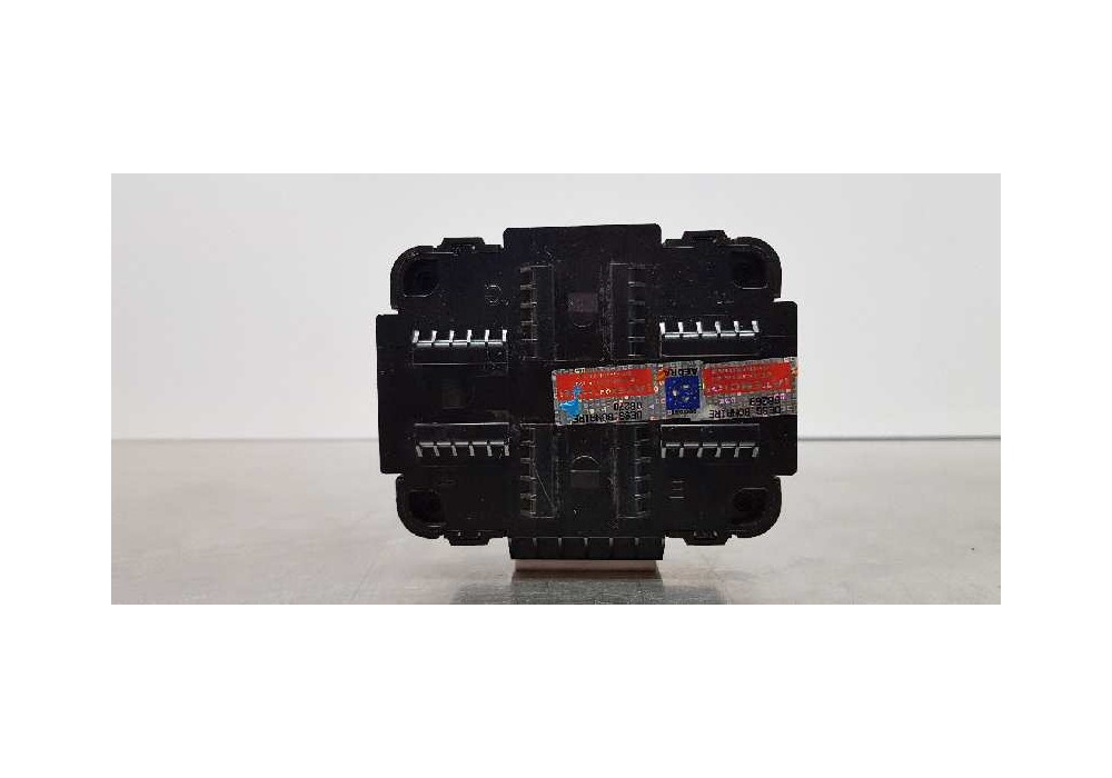 Recambio de modulo electronico para kia sportage basic 2wd referencia OEM IAM 95300D9AA0  