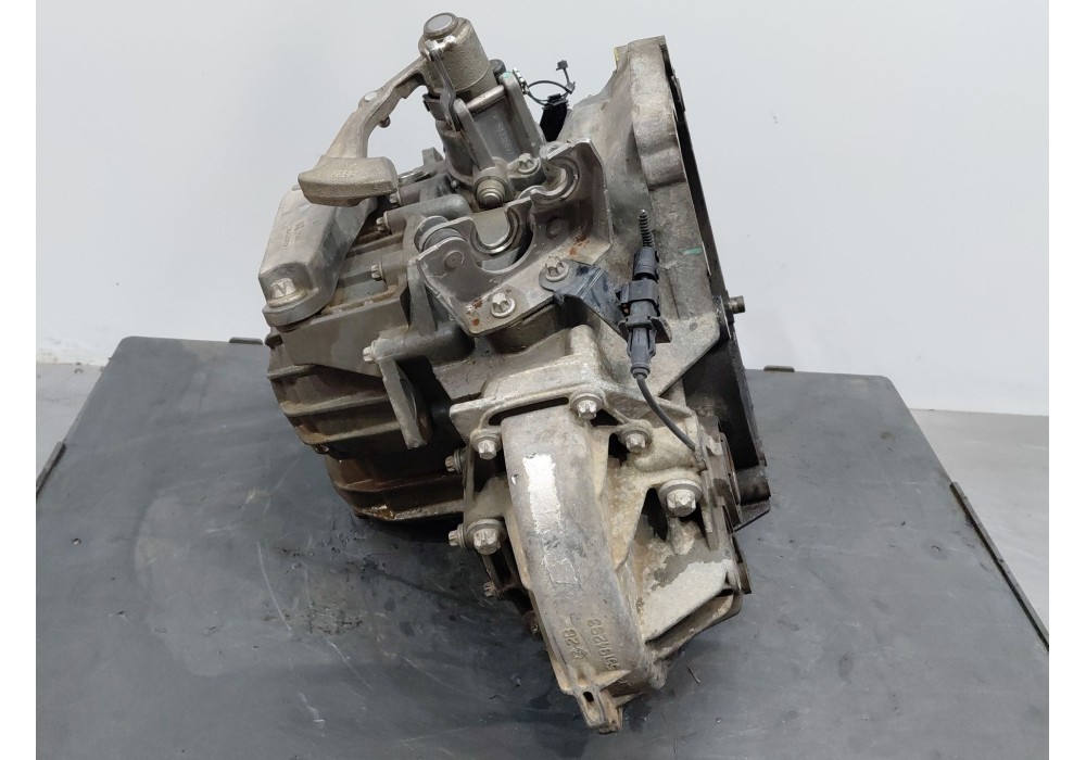 Recambio de caja cambios para opel zafira / zafira family b (a05) 1.9 cdti (m75) referencia OEM IAM MZ4  