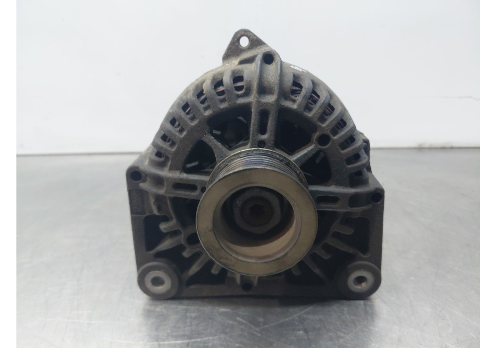 Recambio de alternador para renault megane ii coupé-cabriolet (em0/1_) 1.9 dci referencia OEM IAM 8200667610  
