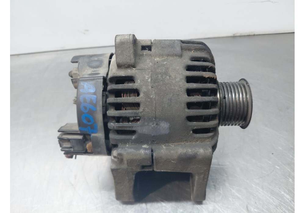 Recambio de alternador para renault megane ii coupé-cabriolet (em0/1_) 1.9 dci referencia OEM IAM 8200667610  