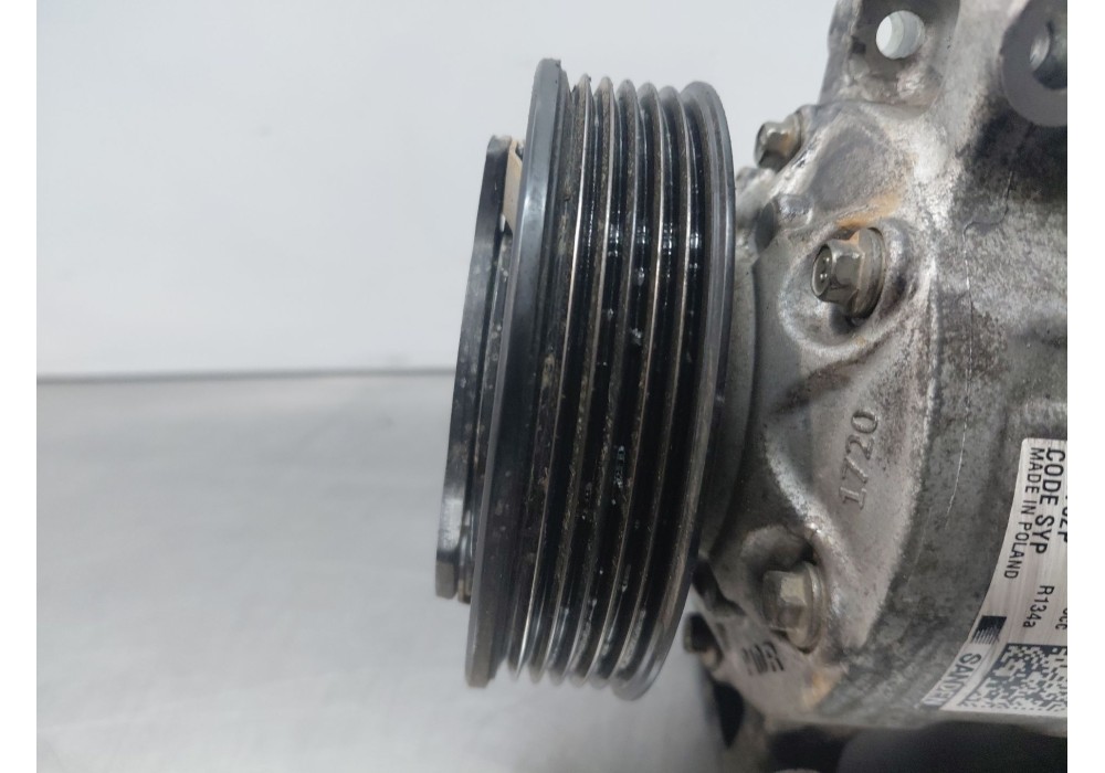 Recambio de compresor aire acondicionado para audi q3 (8ub, 8ug) 2.0 tdi quattro referencia OEM IAM 5K0820803G  