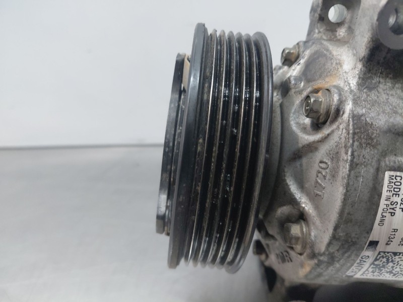 Recambio de compresor aire acondicionado para audi q3 (8ub, 8ug) 2.0 tdi quattro referencia OEM IAM 5K0820803G  