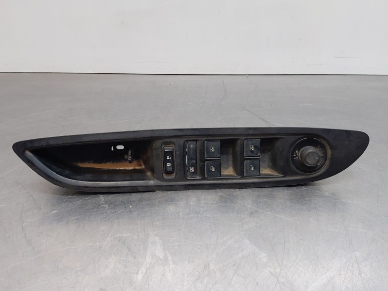 Recambio de mando elevalunas delantero izquierdo para opel mokka x selective referencia OEM IAM 94537588  