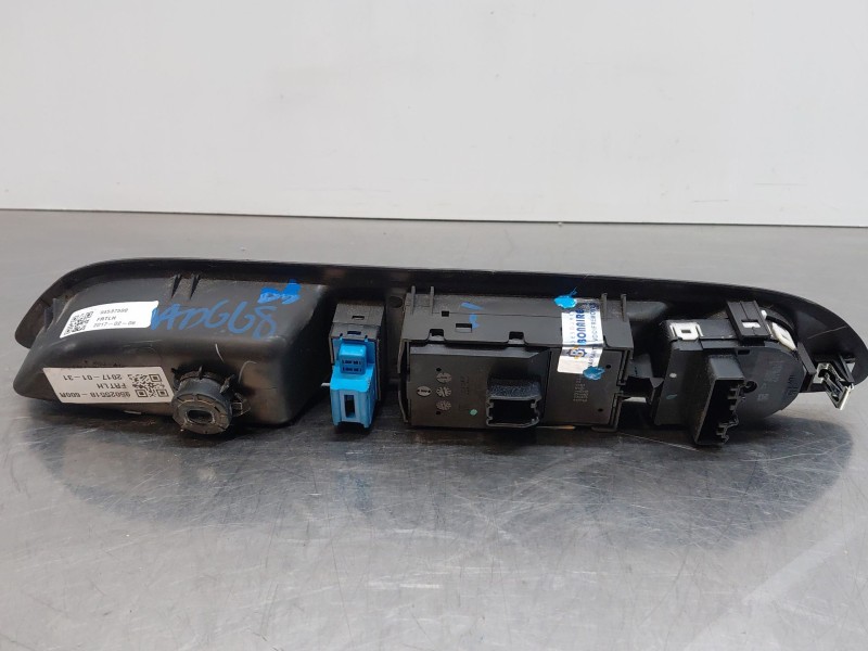 Recambio de mando elevalunas delantero izquierdo para opel mokka x selective referencia OEM IAM 94537588  