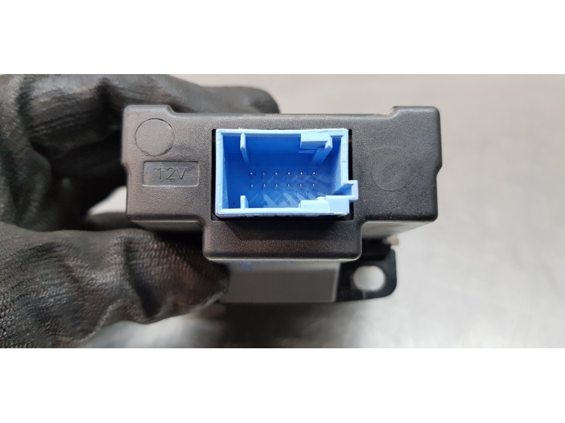 Recambio de freno de mano electrico para renault scenic ii confort authentique referencia OEM IAM 8200243681  