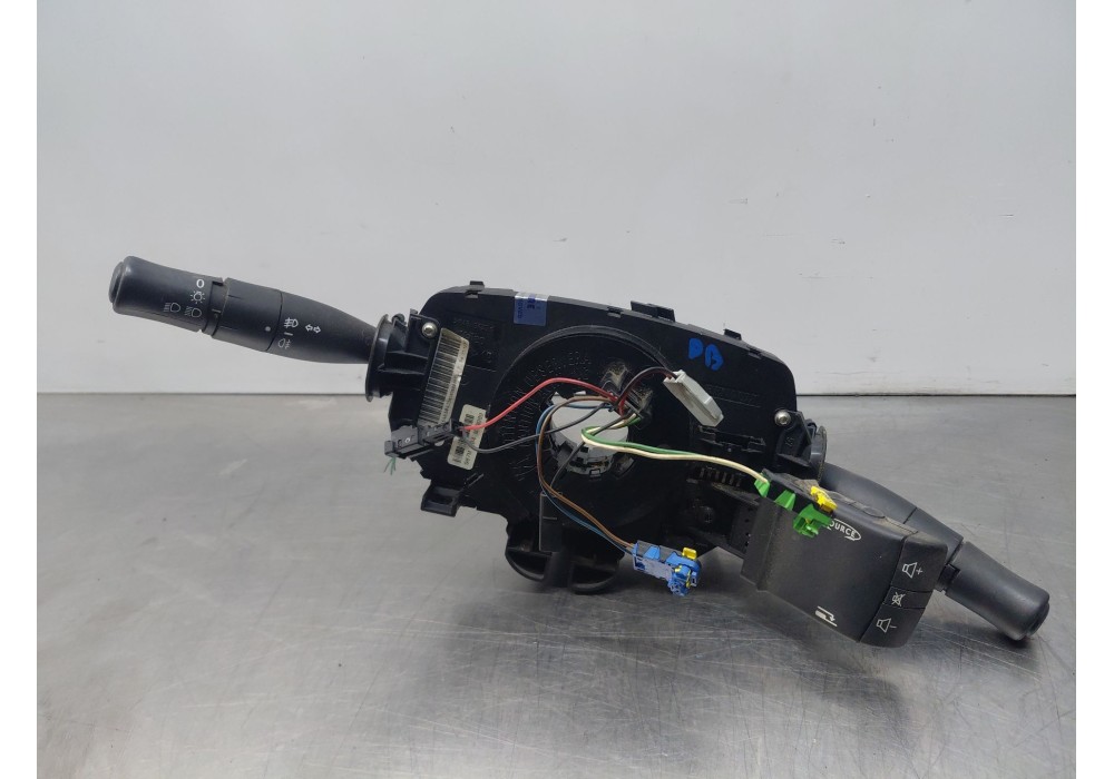 Recambio de mando multifuncion para renault megane ii coupé-cabriolet (em0/1_) 1.9 dci referencia OEM IAM 8200216465  