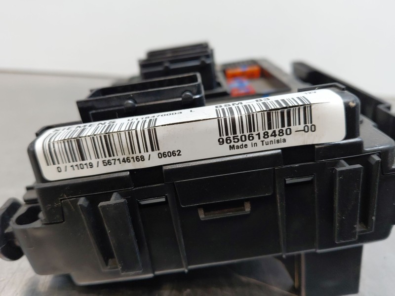Recambio de caja reles / fusibles para peugeot 1007 (km_) 1.4 referencia OEM IAM 9650618480  