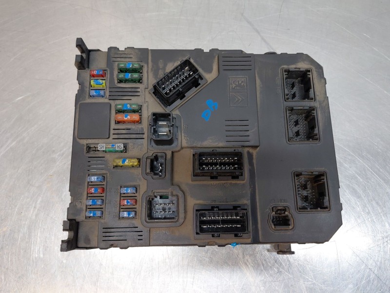 Recambio de caja reles / fusibles para peugeot 1007 (km_) 1.4 referencia OEM IAM 9659579180  