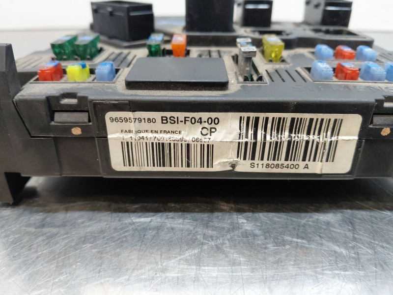 Recambio de caja reles / fusibles para peugeot 1007 (km_) 1.4 referencia OEM IAM 9659579180  