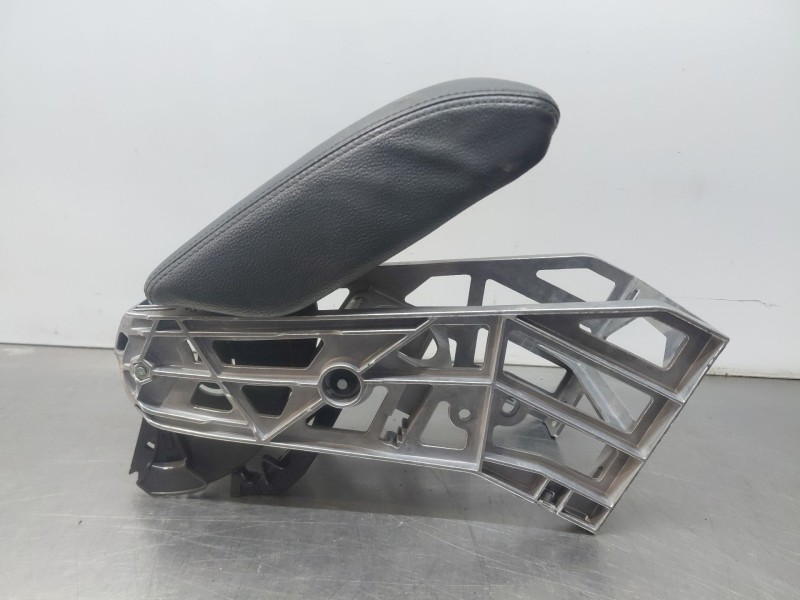 Recambio de apoyabrazos central para audi q3 (8ub, 8ug) 2.0 tdi quattro referencia OEM IAM 8U0864283A6PS  