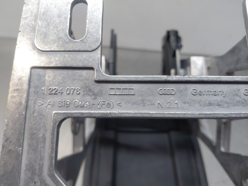 Recambio de apoyabrazos central para audi q3 (8ub, 8ug) 2.0 tdi quattro referencia OEM IAM 8U0864283A6PS  