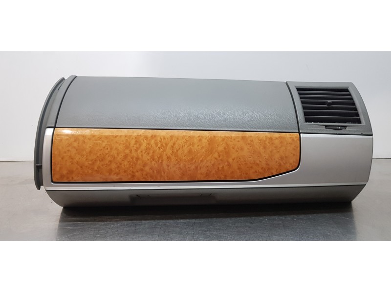 Recambio de guantera para chrysler grand voyager limited referencia OEM IAM 1LE481DSAA  