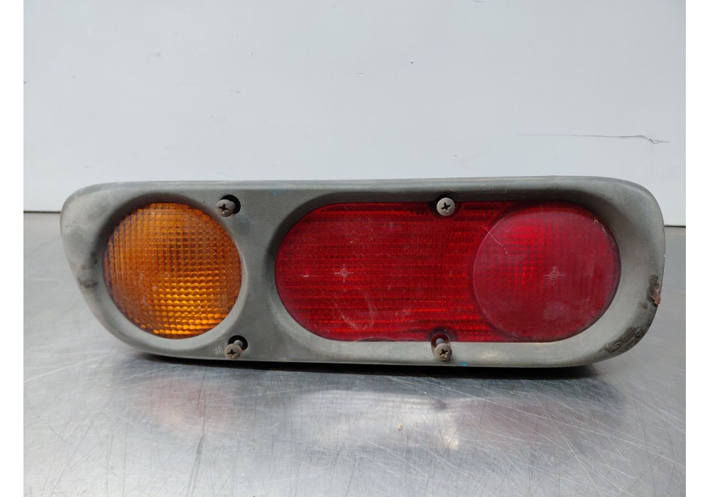 Recambio de piloto trasero izquierdo paragolpes para nissan terrano ii (r20) 2.7 tdi 4wd referencia OEM IAM 265550X001  