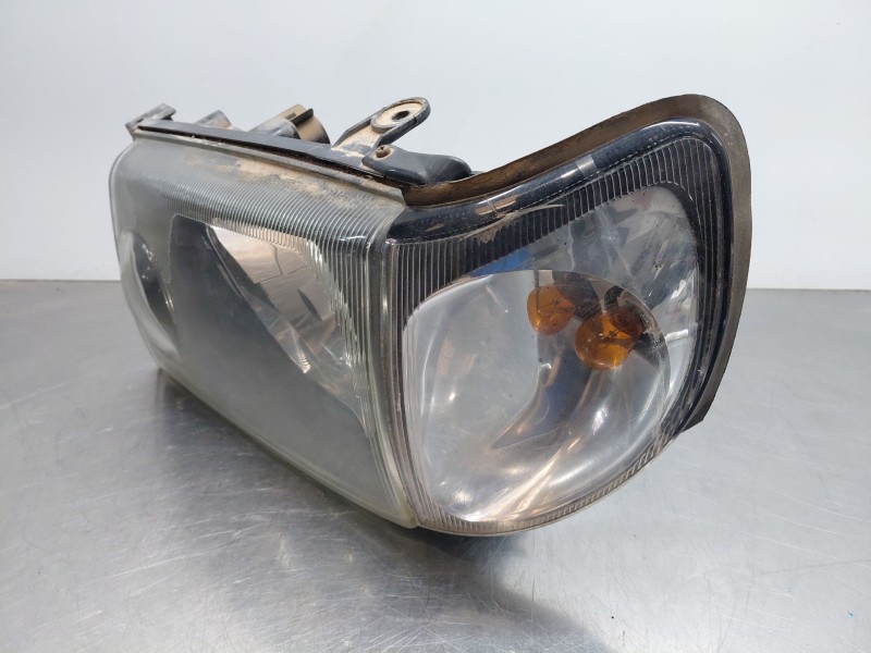 Recambio de faro izquierdo para nissan terrano ii (r20) 2.7 tdi 4wd referencia OEM IAM 260600X000  