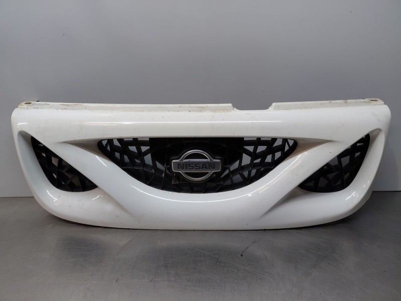 Recambio de rejilla delantera para nissan terrano ii (r20) 2.7 tdi 4wd referencia OEM IAM 623100X800  