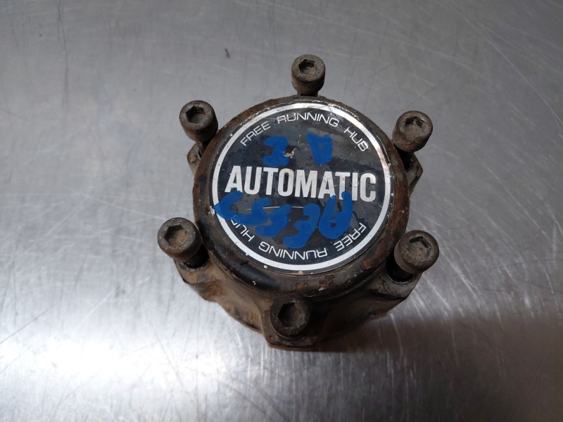 Recambio de cubos de bloqueo para nissan terrano ii (r20) 2.7 tdi 4wd referencia OEM IAM 402600F000  