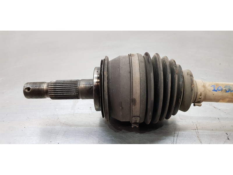 Recambio de transmision delantera izquierda para toyota hilux (kun) extra cab 4x4 referencia OEM IAM 434300K030  