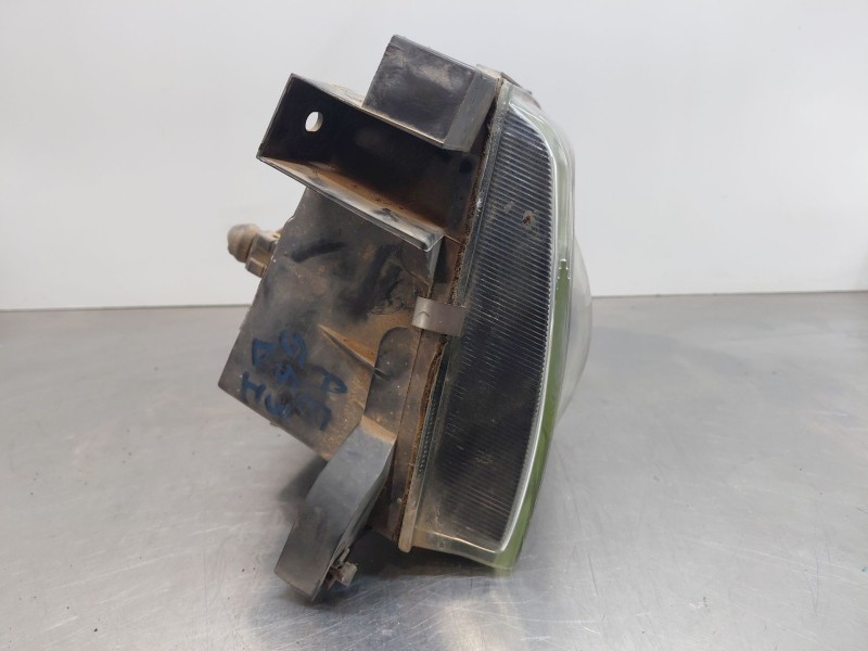 Recambio de faro izquierdo para nissan terrano ii (r20) 2.7 tdi 4wd referencia OEM IAM 260600X000  