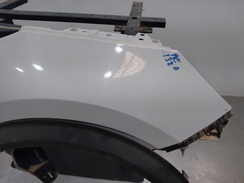 Recambio de aleta delantera derecha para peugeot 2008 (p2) allure referencia OEM IAM 9825439080  