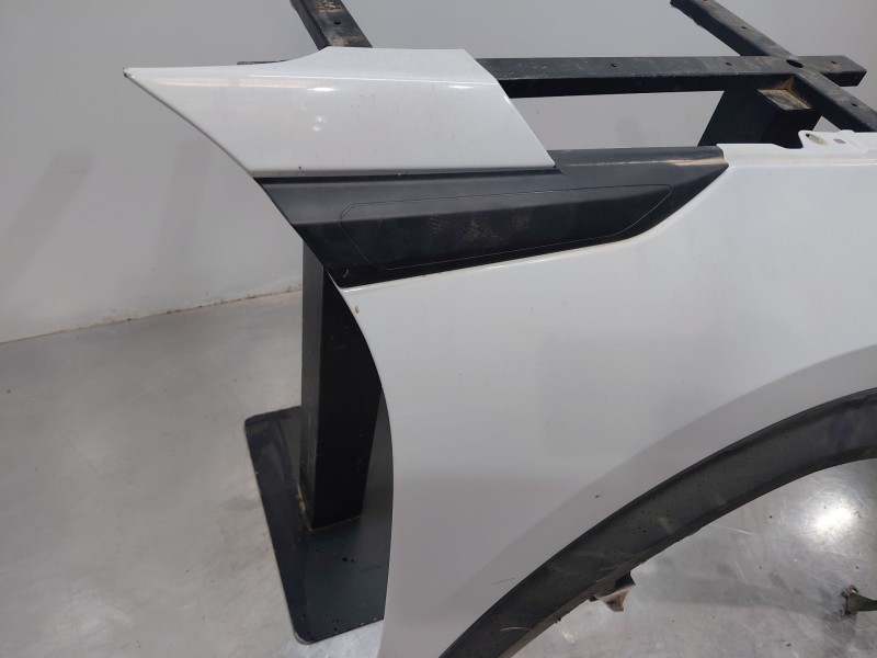 Recambio de aleta delantera derecha para peugeot 2008 (p2) allure referencia OEM IAM 9825439080  