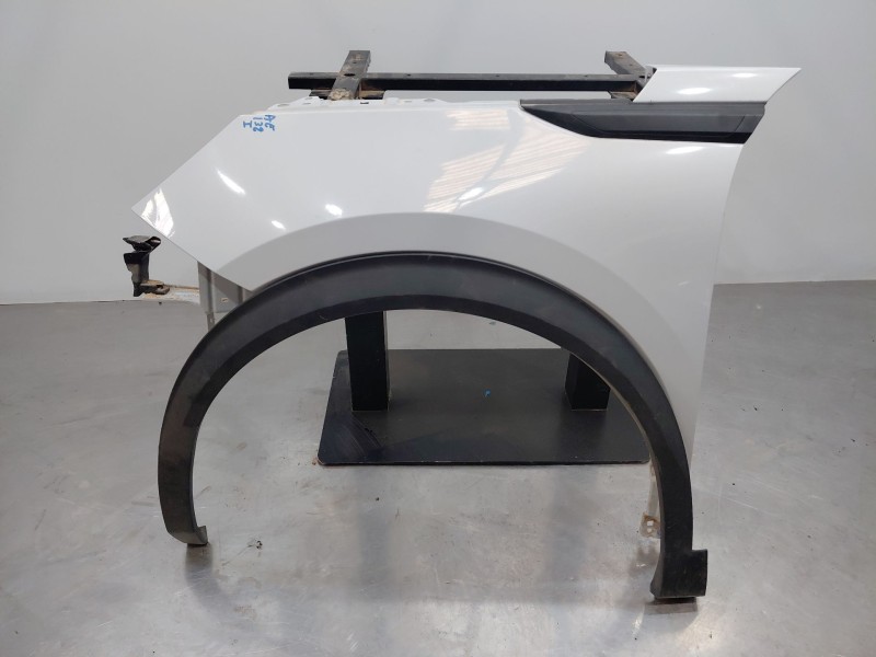 Recambio de aleta delantera izquierda para peugeot 2008 (p2) allure referencia OEM IAM 9825439180  