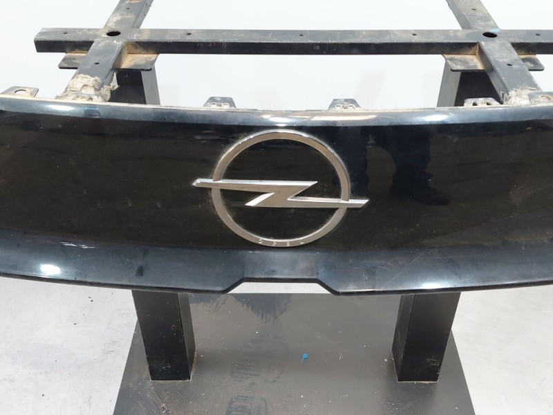 Recambio de rejilla delantera para opel vivaro furgón referencia OEM IAM   