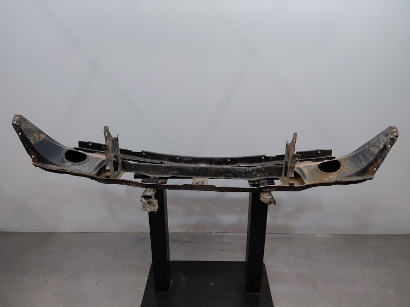 Recambio de refuerzo paragolpes delantero para nissan terrano ii (r20) 2.7 tdi 4wd referencia OEM IAM 620300X83A  