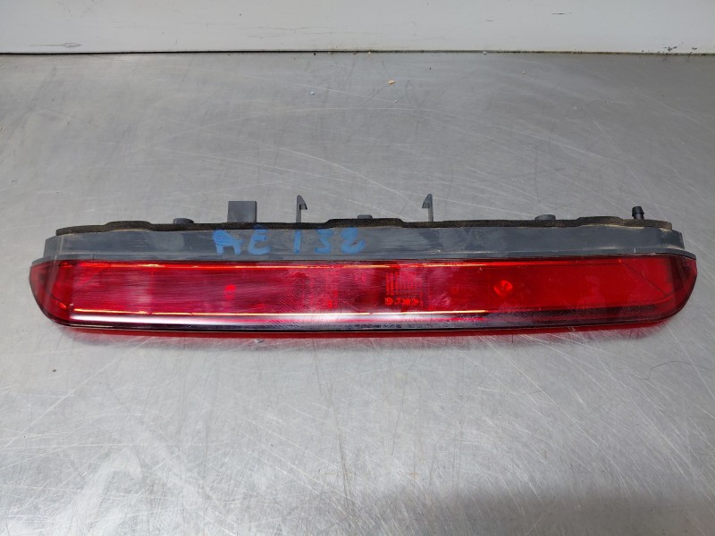 Recambio de luz central de freno para peugeot 2008 (p2) allure referencia OEM IAM   