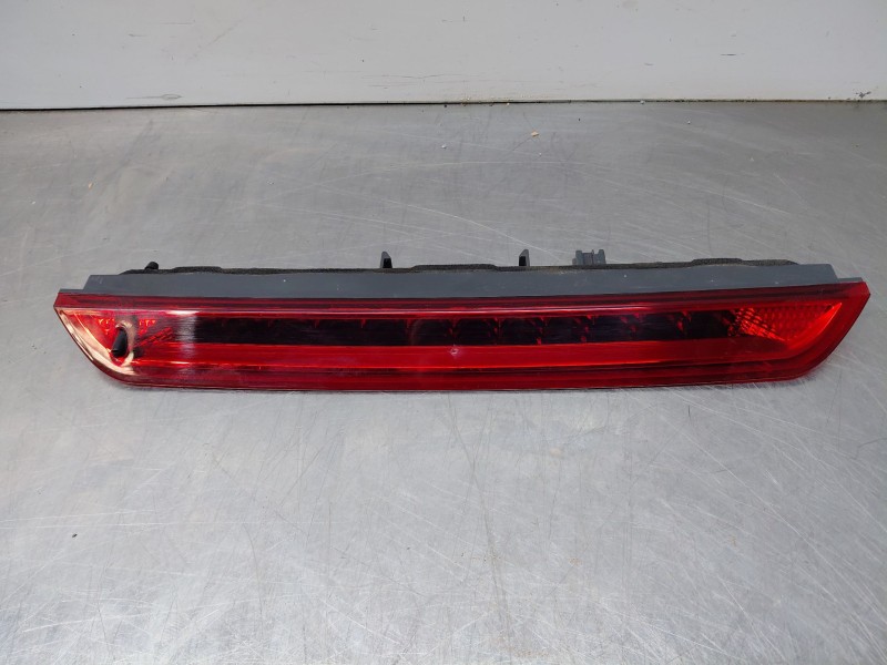 Recambio de luz central de freno para peugeot 2008 (p2) allure referencia OEM IAM   