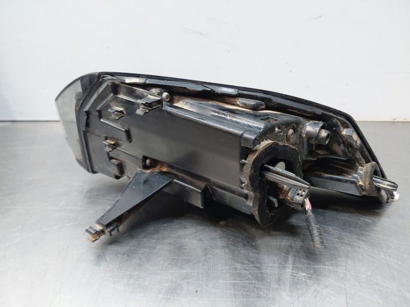 Recambio de piloto trasero izquierdo para peugeot 2008 (p2) allure referencia OEM IAM   