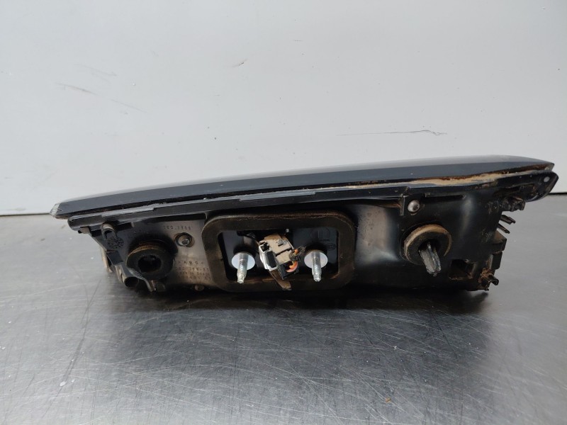 Recambio de piloto trasero izquierdo interior para peugeot 2008 (p2) allure referencia OEM IAM   