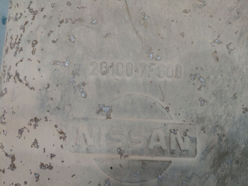 Recambio de silenciador trasero para nissan terrano ii (r20) 2.7 tdi 4wd referencia OEM IAM 201007F654 201007F600 
