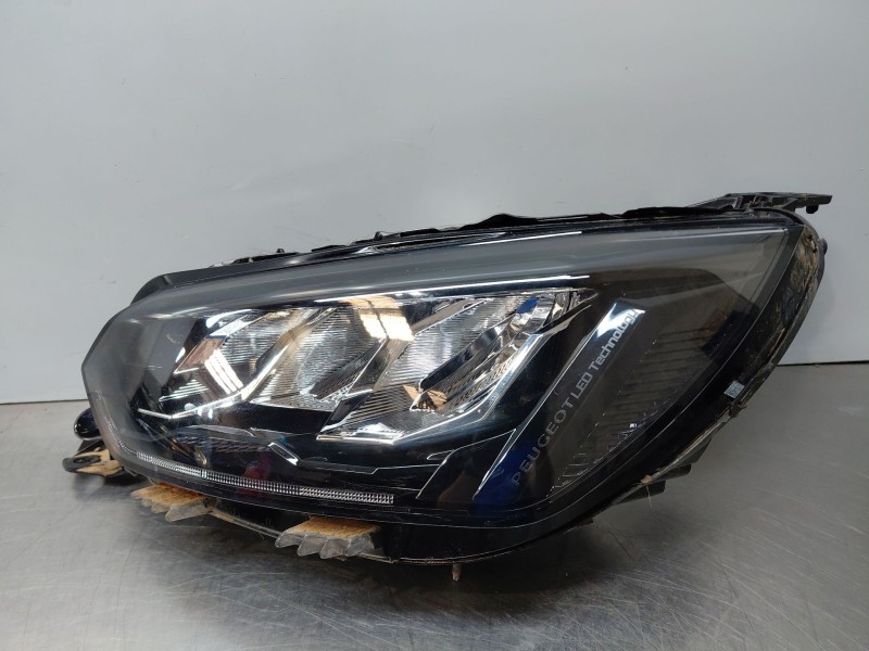 Recambio de faro izquierdo para peugeot 2008 (p2) allure referencia OEM IAM   