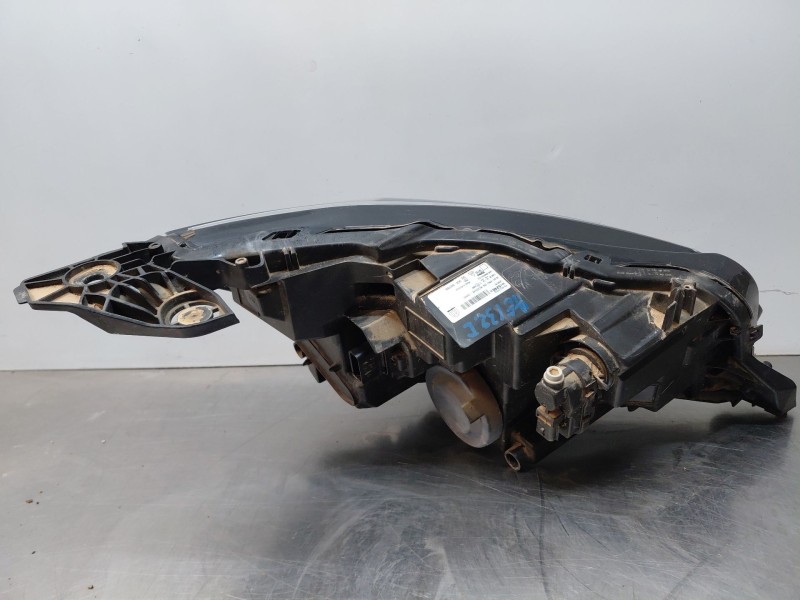Recambio de faro izquierdo para peugeot 2008 (p2) allure referencia OEM IAM   