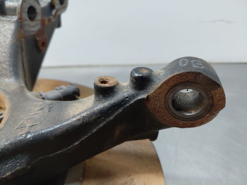 Recambio de mangueta delantera derecha para peugeot 2008 (p2) allure referencia OEM IAM   